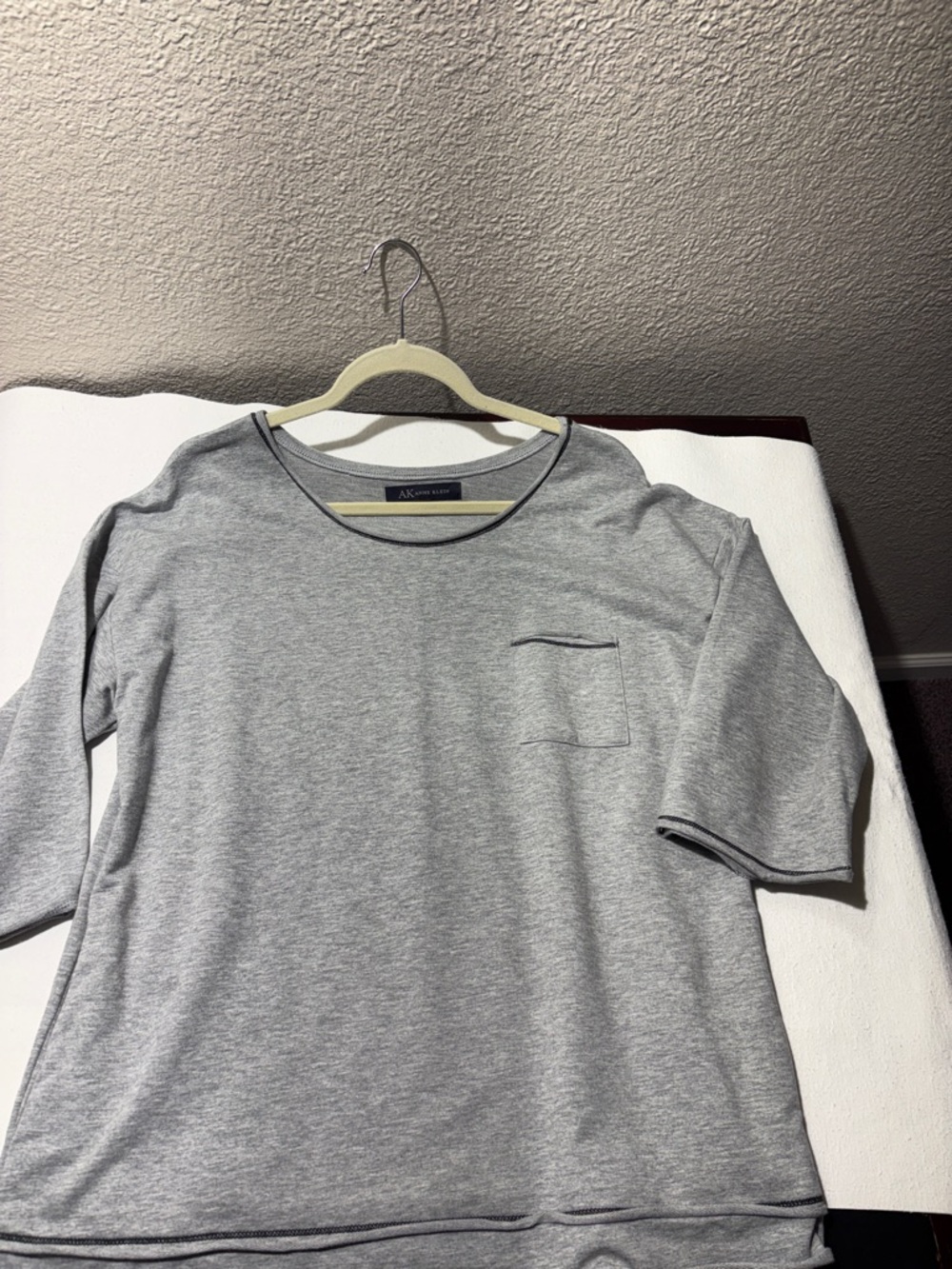 Anne Klein Gray Men's Short Sleeve Crew Pocket Tee